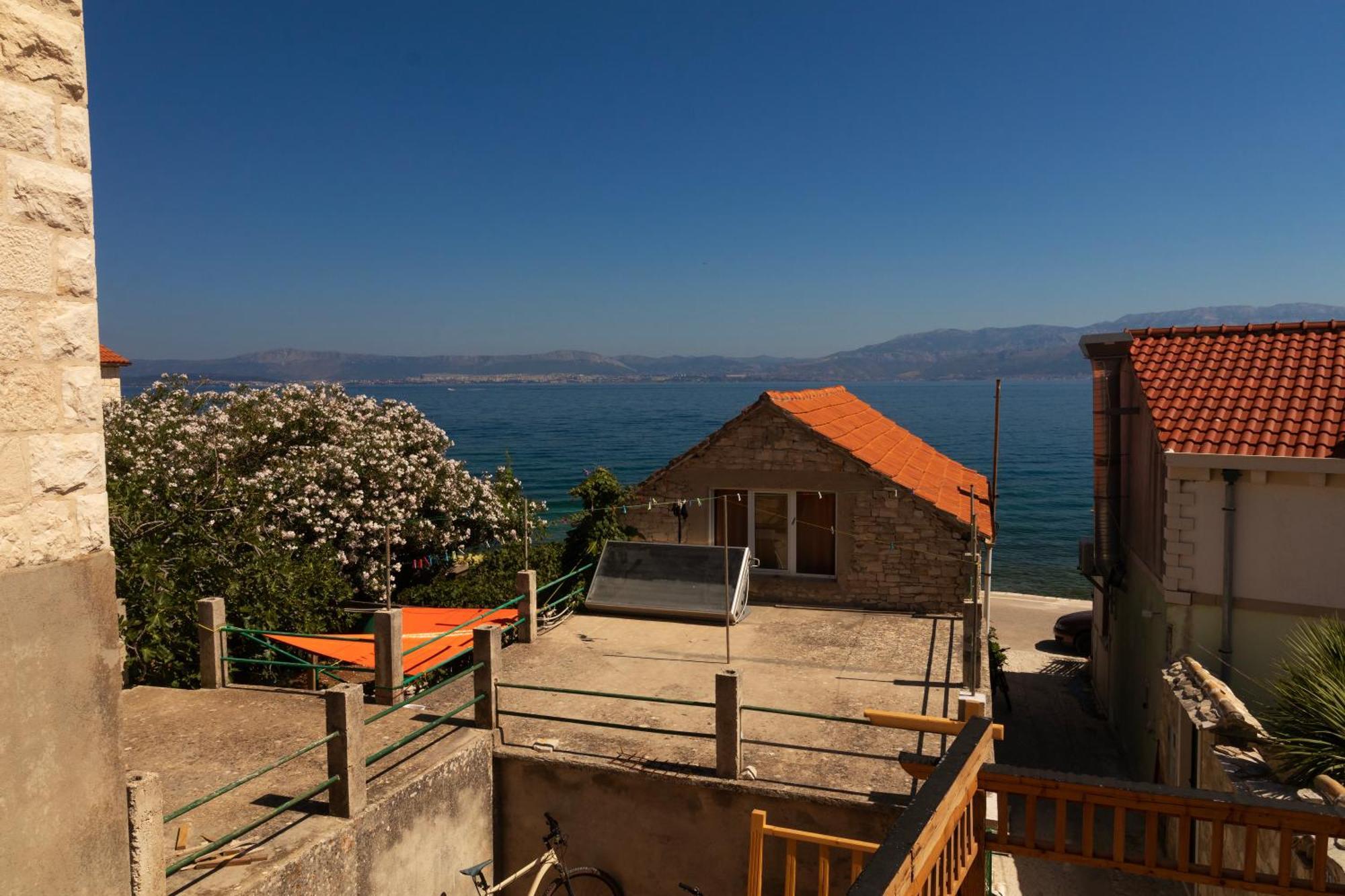 Taverna & Rooms Sutivan Extérieur photo